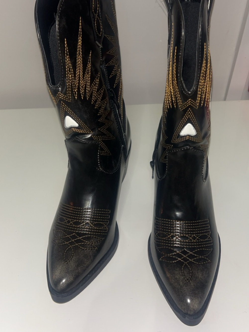 Forever 21 Women’s Black Western Embroidered Cowboy Boots